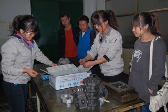 ��еѧԺרҵ����ʵϰ����Բ������