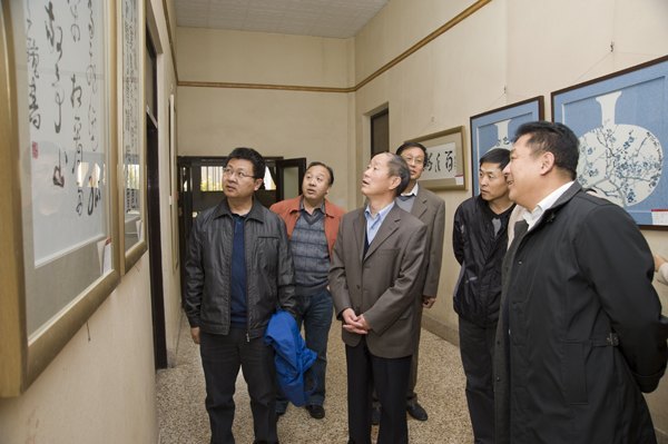 喜迎十八大“祖国颂”书画摄影展开展