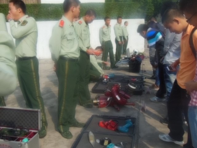 茂名市“小手拉大手 平安消防进学校试点工作”暨“119消防宣传月活动”启动仪式在广东石油化工学院举行