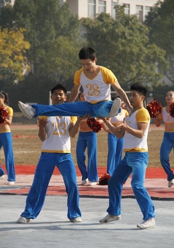 У��22���ﾶ�˶��ᣨ�ٺ�У����¡�ؿ�Ļ