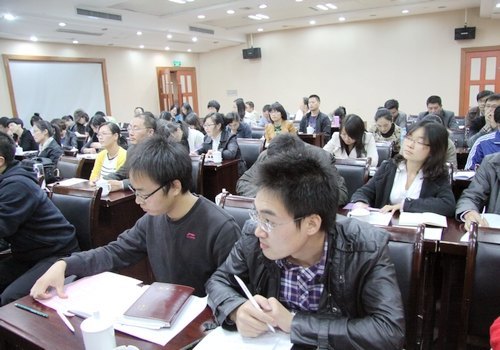 台州学院举行2012年思政论坛