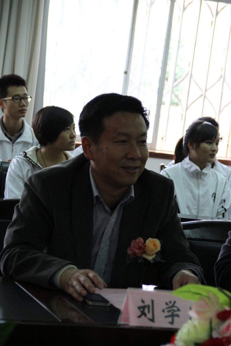 云南师范大学商学院举行2012年第二批赴泰汉语教学志愿者出征仪式