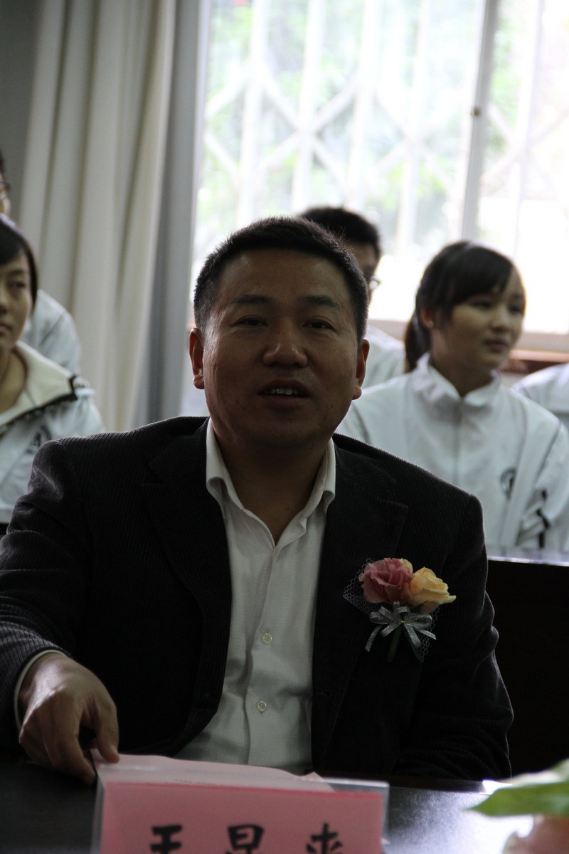 云南师范大学商学院举行2012年第二批赴泰汉语教学志愿者出征仪式