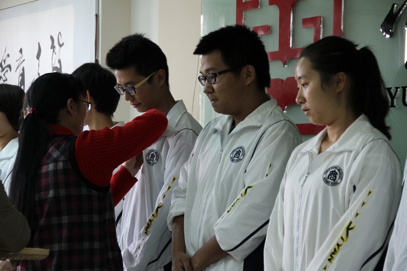 云南师范大学商学院举行2012年第二批赴泰汉语教学志愿者出征仪式