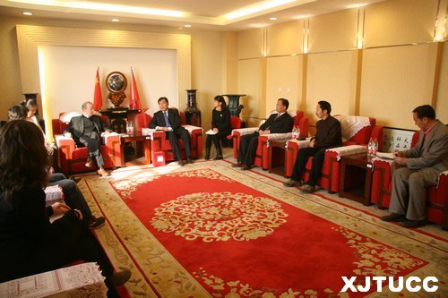 美国内布拉斯加林肯大学校长帕尔曼博士一行访问西安交通大学城市学院