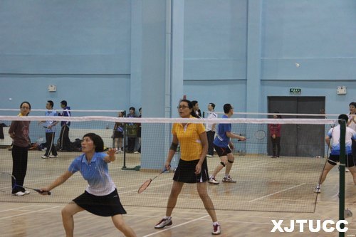 ������ͨ��ѧ����ѧԺ�������ڽ���ڶ����ְ�����ֲ���ë�������л�