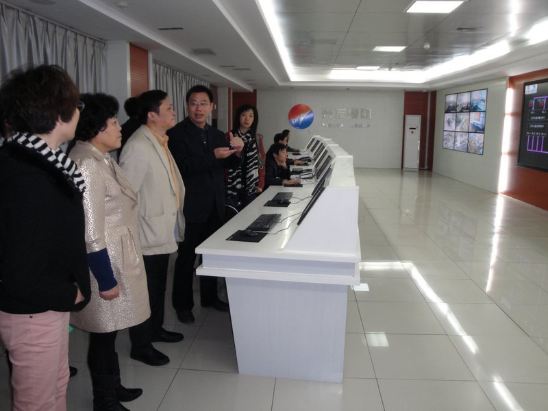 吴正佳院长一行前往兴发集团调研