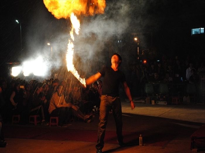 民族教育学院二分院举行“喜迎十八大 民族大团结”迎…