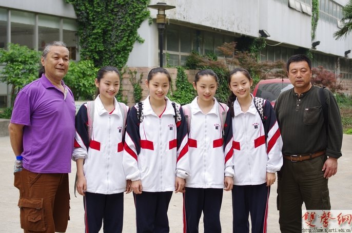 南京艺术学院参拍《科学发展铸辉煌》向党的十八大献礼