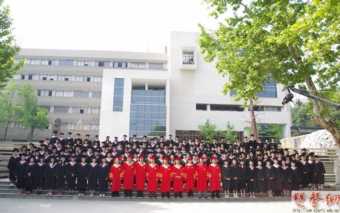 南京艺术学院参拍《科学发展铸辉煌》向党的十八大献礼