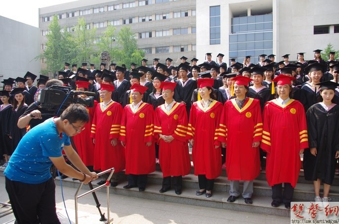 南京艺术学院参拍《科学发展铸辉煌》向党的十八大献礼