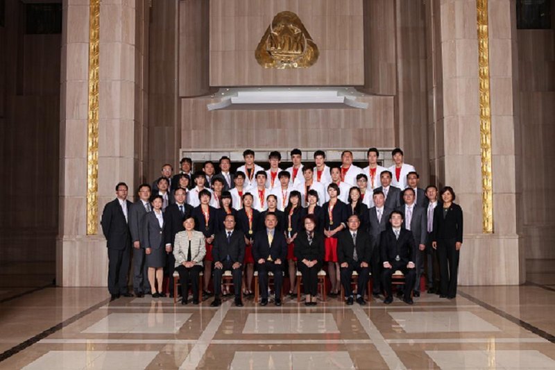 �������Ӽ�������ѧ�Ž���˻��Ϻ������Ž����˶�Ա����Ա �ﾶ�ӽ���Ԭ�Ʊ������Ϻ�������ͻ�����׽�