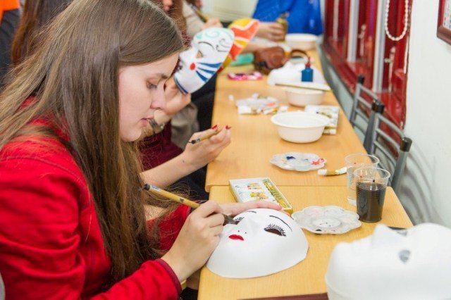 东华大学举办首届留学生中国文化节