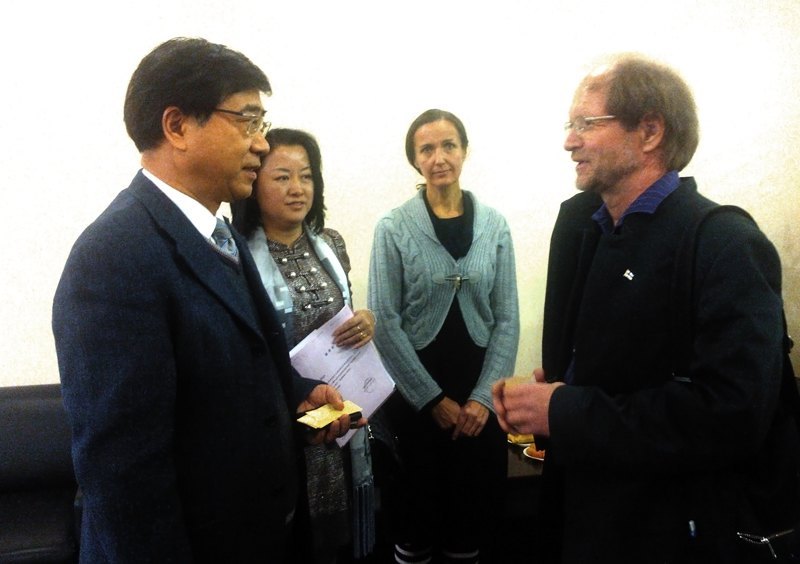 徐明稚校长会见芬兰艾斯堡副市长 2012芬兰革新设计周在东华大学举办(图)