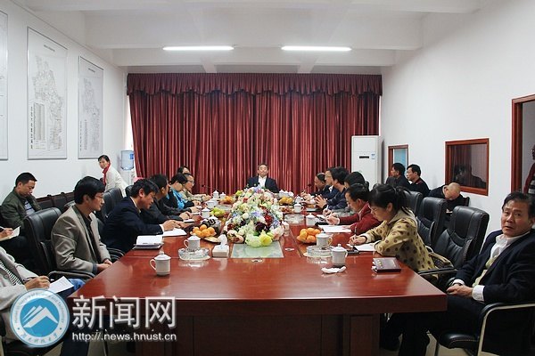 У�쵼�������ָ������У԰���蹤��