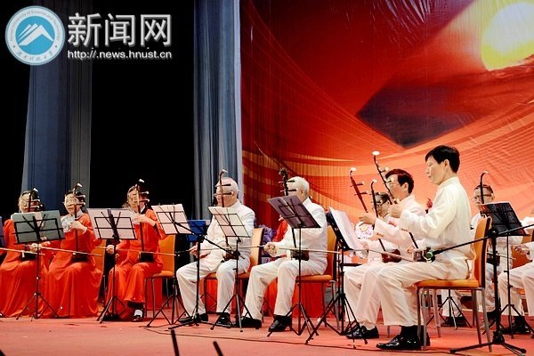 ����ʡ�����ѧʾ��У�����������ϿƼ���ѧ��������