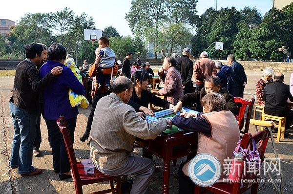 �����ݴ��ٰ챱У��Ϧ���������Ļ���ӭ�ӡ�ʮ�˴�