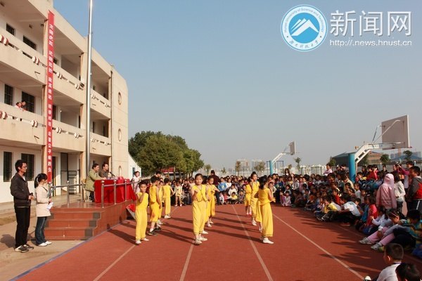 附校正式挂牌成为外国语学院志愿服务基地