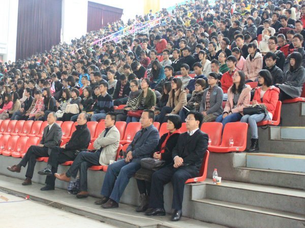 �人���̴�ѧʦ������ۿ�����ʮ�˴�Ļʽ