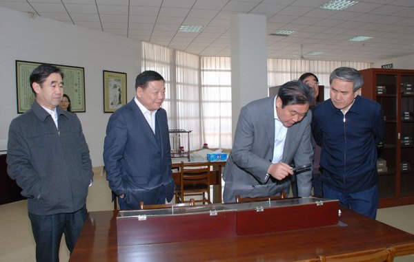 市领导来校调研有关工作