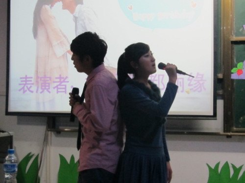 制药与食品科学学院举办“激情之夜,畅想生活”晚会