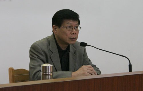 全校党员发展对象参加培训 以学习十八大精神为重点