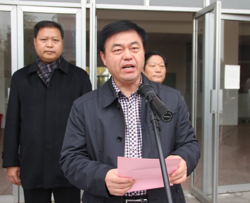 许昌学院举行“同心·净源环保杯”助学金发放仪式