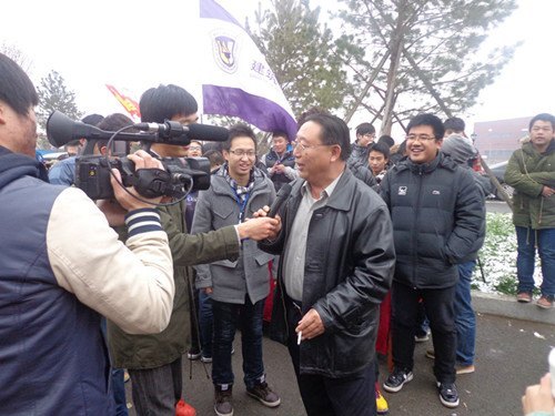 建筑与规划学院举行喜迎十八大签名活动