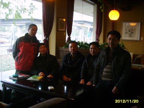 ����У��һ�вμӽ�������У��ʦ��ѵ�뷢չ���ֻ�