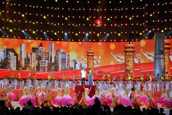 世界客属第25届恳亲大会隆重开幕