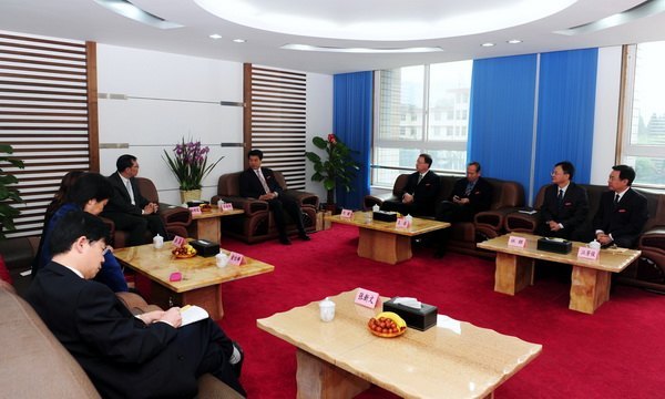 马国防刘健会见台湾首府大学杨顺聪校长一行