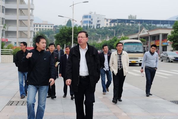 刘健校长实地调研校园规划建设情况