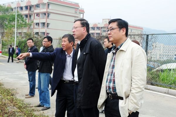 刘健校长实地调研校园规划建设情况