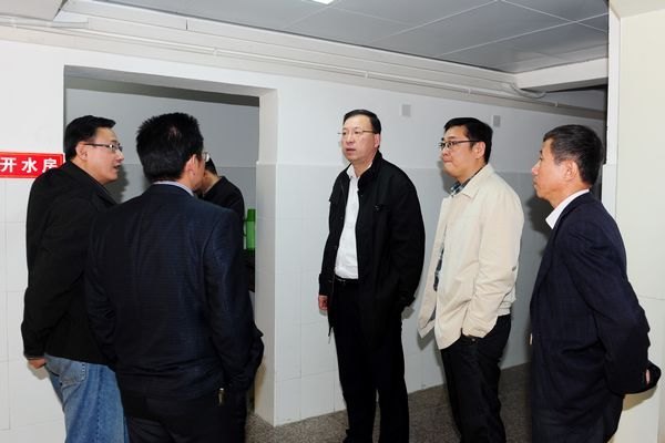 刘健校长实地调研校园规划建设情况