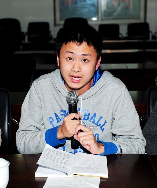 三明学院召开领导干部学习十八大精神专题座谈会