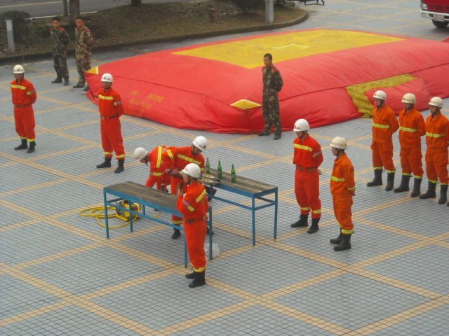 ���˲������� ����ƽ����г