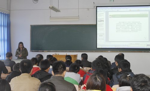 里仁学院召开辅导员晋级答辩会