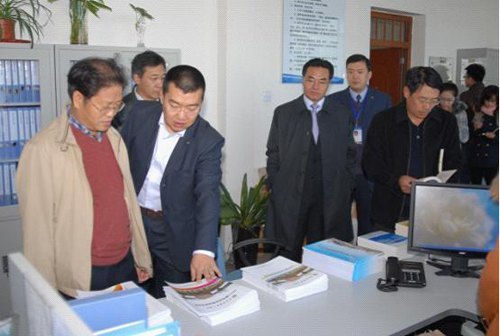 河北省示范性就业指导中心评审专家组来燕山大学里仁学院进行评估审查