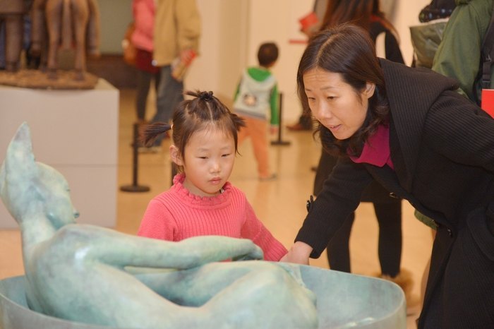 百年校庆师生美术作品展在中国美术馆隆重揭幕