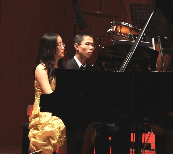 东华大学在中国上海国际艺术节上海高校首届钢琴比赛中获佳绩(图)
