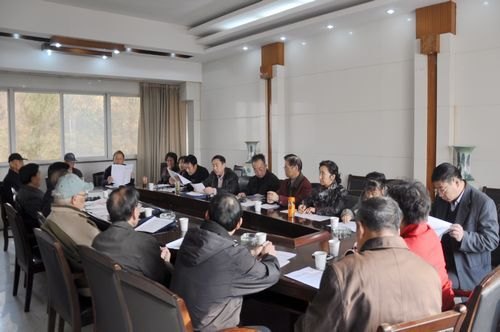 离退休工作处深入领会认真贯彻党的十八大精神