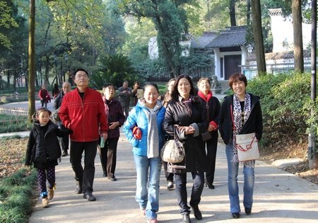 民进台州市直第一支部赴黄岩开展活动