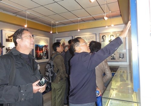 校关工委老同志赴三门参观考察