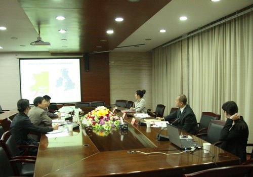 �����긱У�����Ӣ������Ħ����ѧ������