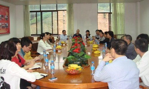 汕头大学图书馆一行来惠州学院图书馆参观交流