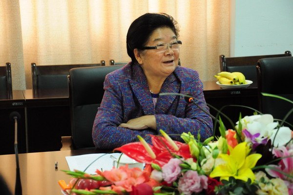 全国关工委顾秀莲主任莅临郑州职业技术学院视察