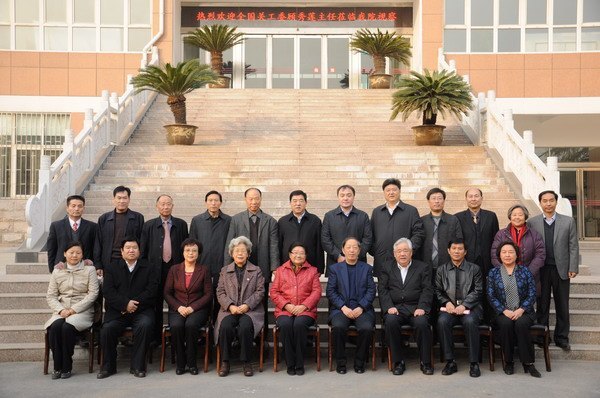 全国关工委顾秀莲主任莅临郑州职业技术学院视察