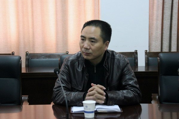 ֣��ְҵ����ѧԺ��֣������װ�ι�˾���ϰ�ѧ����������ת�׶�