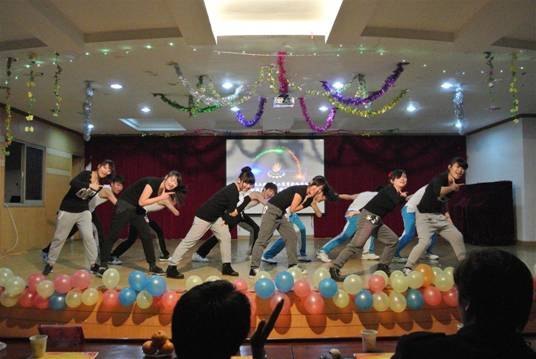 ��ͼ�ģ����ഺ������̨    ������������������չ�ҵ��ѧ����ѧԺ������Ƽ������Ļ���������ʽ��Ļ