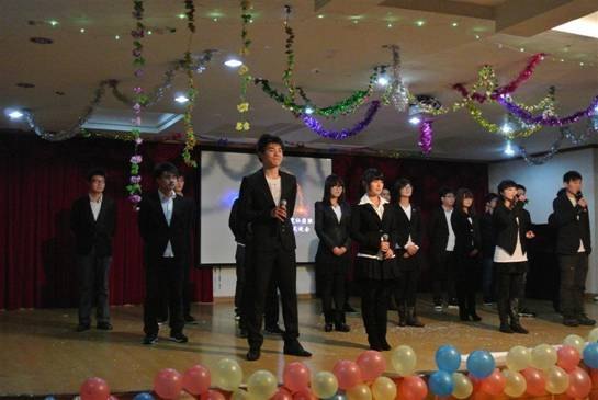 ��ͼ�ģ����ഺ������̨    ������������������չ�ҵ��ѧ����ѧԺ������Ƽ������Ļ���������ʽ��Ļ